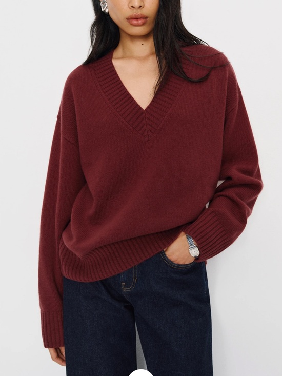 Reformation Sweaters - Reformation Women's Burgundy V-Neck Sweater Like New